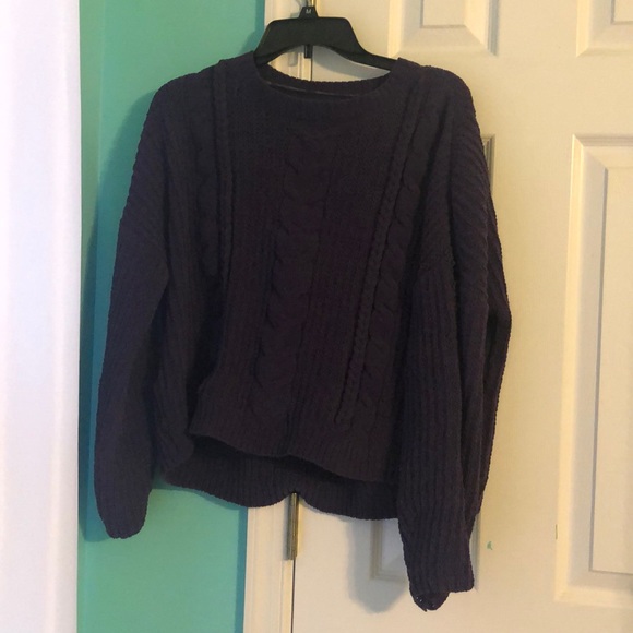 Sweaters - Picture 4 of 4